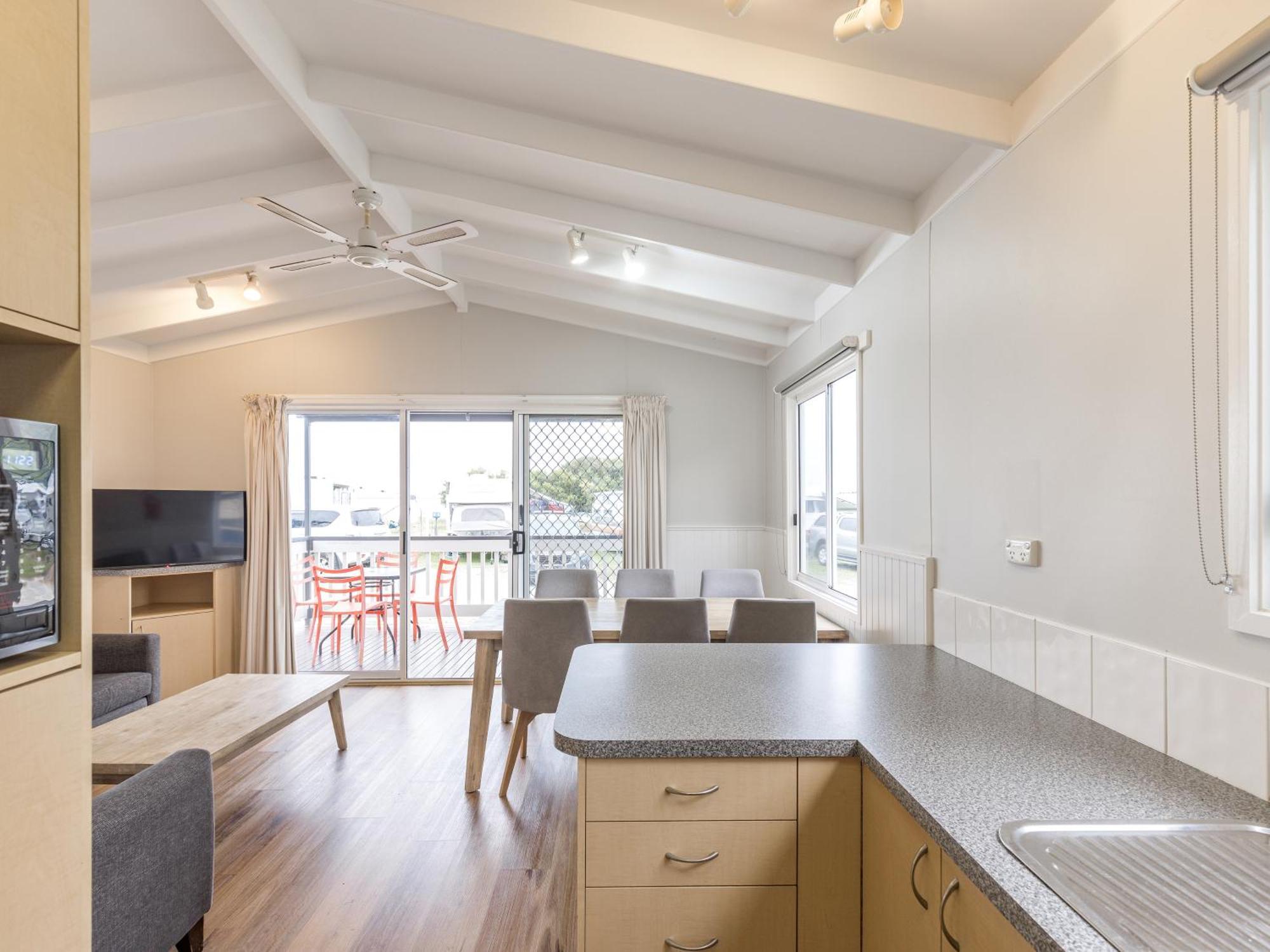 Nrma Phillip Island Beachfront Holiday Park Cowes Habitación foto